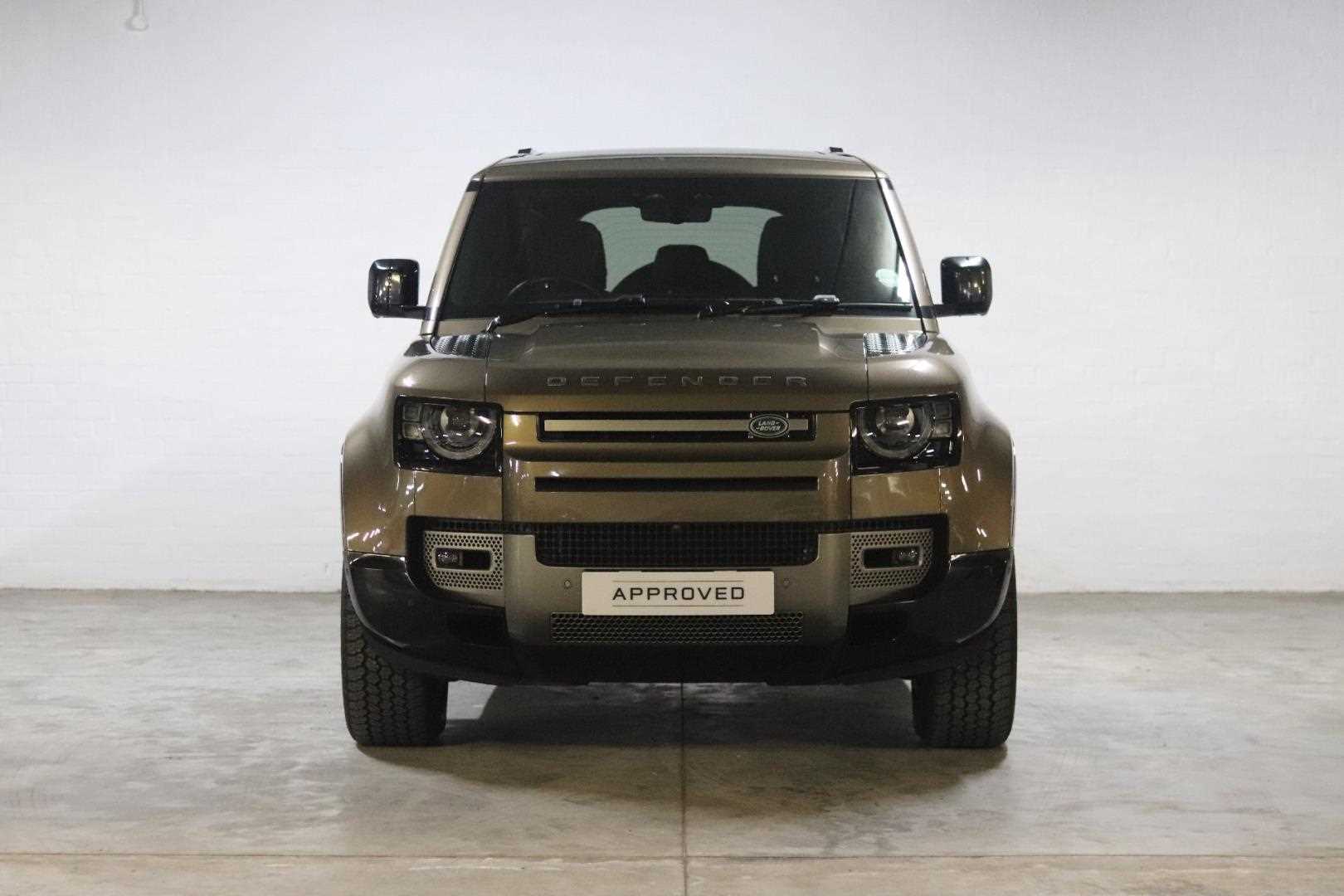 Land Rover-110 D300 HSE X-DYNAMIC2021-Eastern-Cape-Motors-Used Showroom