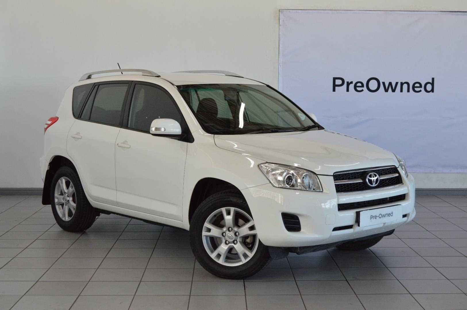 Toyota-2.0 GX A/T2013-Eastern-Cape-Motors-Volvo Cars PE