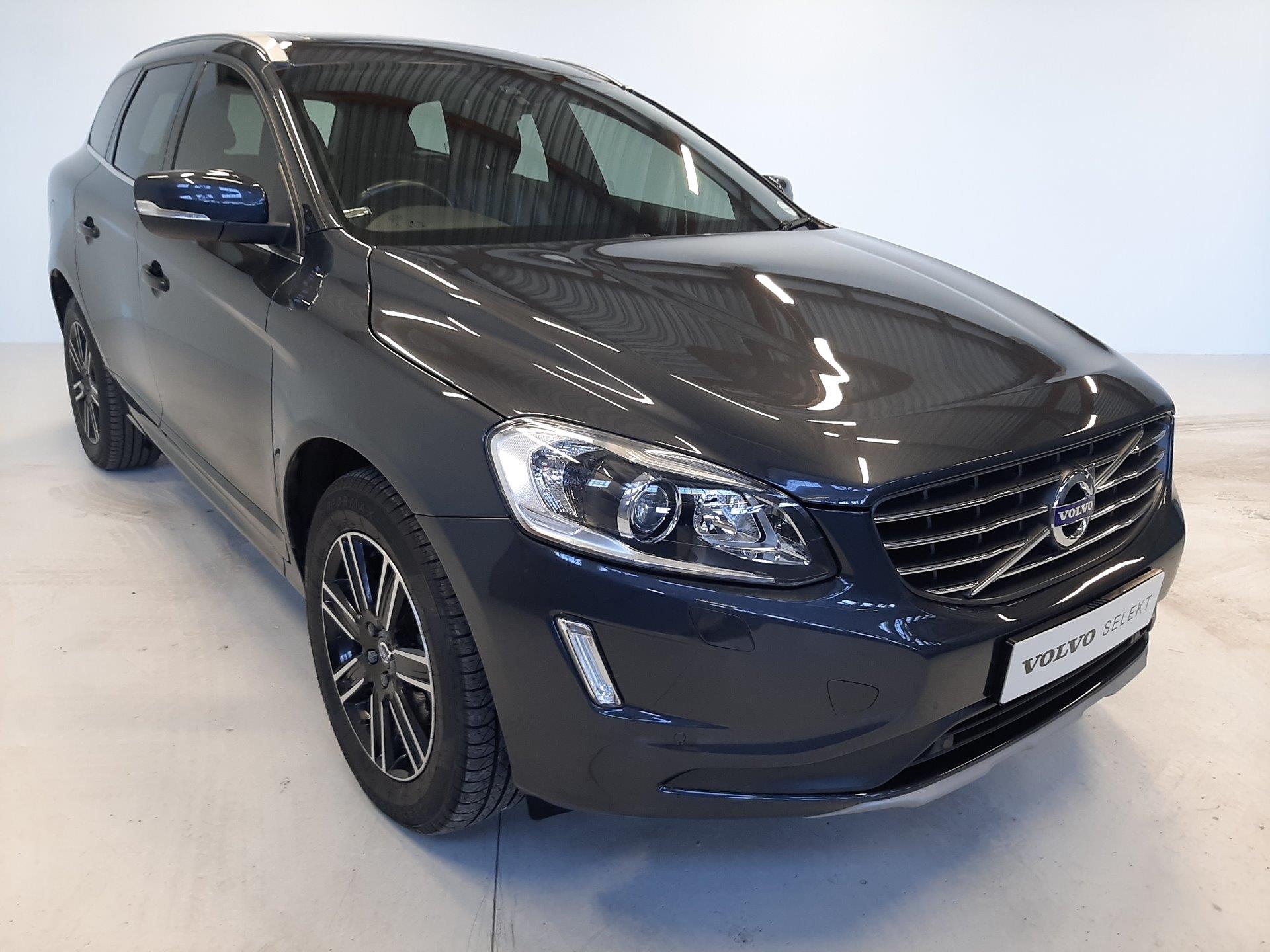 VOLVO-XC60 T5 MOMENTUM GEARTRONIC AWD2017-Eastern-Cape-Motors-Used Showroom