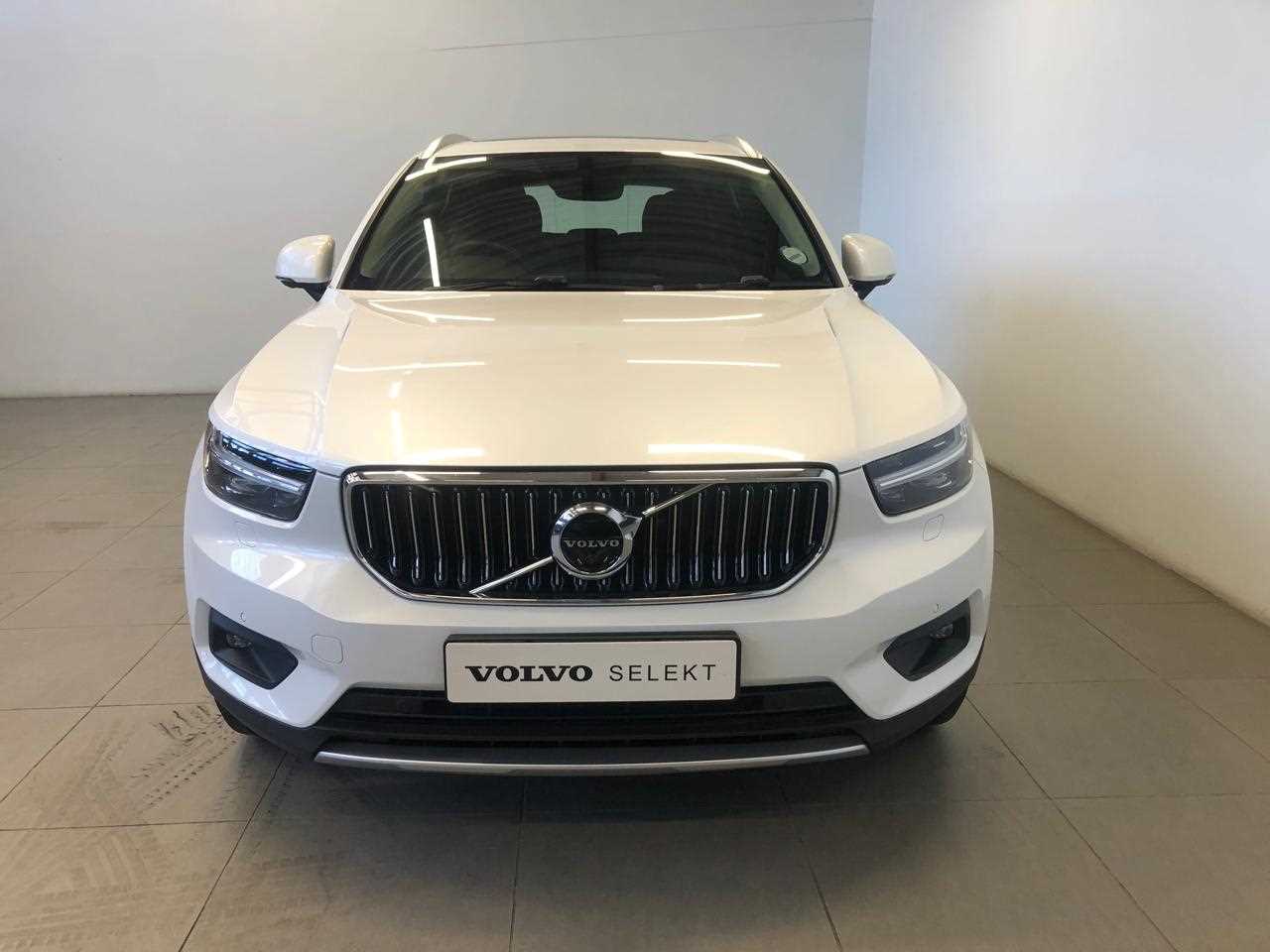 VOLVO-T3 Geartronic Inscription2021-Eastern-Cape-Motors-Used Showroom