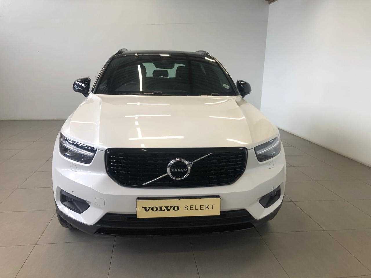 VOLVO-T5 Geartronic AWD R-Design2019-Eastern-Cape-Motors-Used Showroom