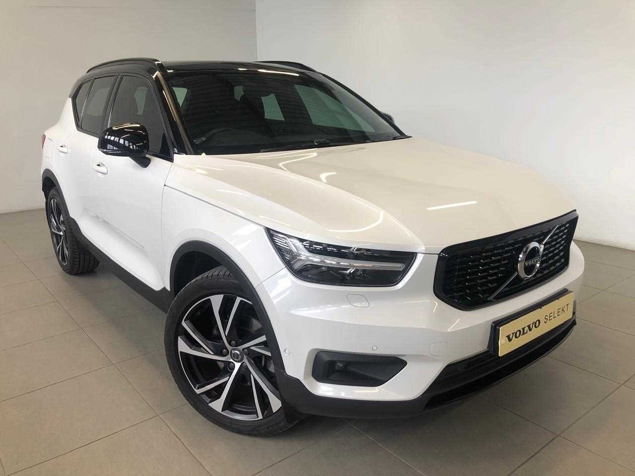 VOLVO-T5 Geartronic AWD R-Design2019-Eastern-Cape-Motors-Used Showroom