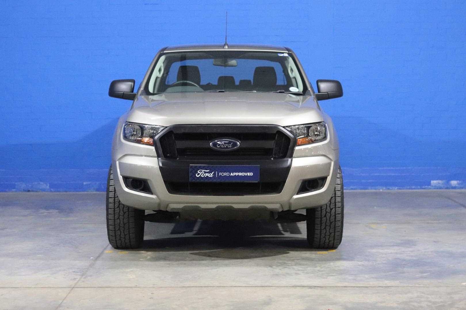 Ford-2.2 TDCI XL D/C P/U MT 4X22018-Eastern-Cape-Motors-Showroom Used