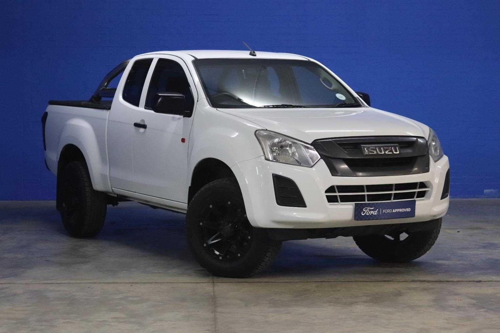 Isuzu-250 HO E/Cab P/U A/T 4X22021-Eastern-Cape-Motors-Showroom Used