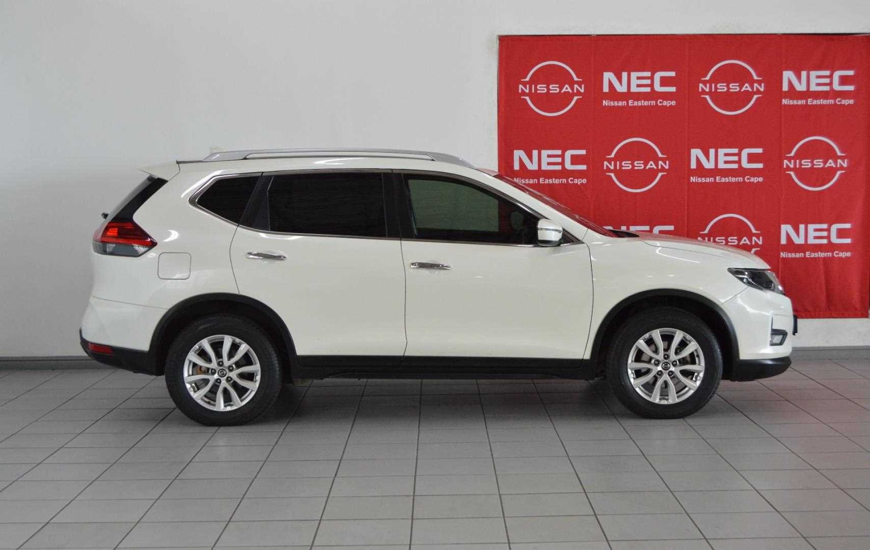Nissan-2.5 Acenta 4X4 CVT2020-Eastern-Cape-Motors-Refurb