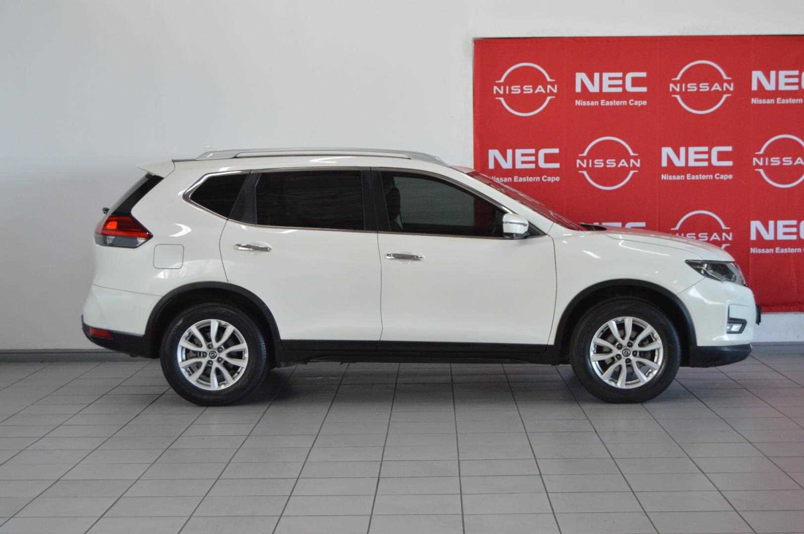 Nissan-2.5 Acenta 4X4 CVT2020-Eastern-Cape-Motors-Refurb