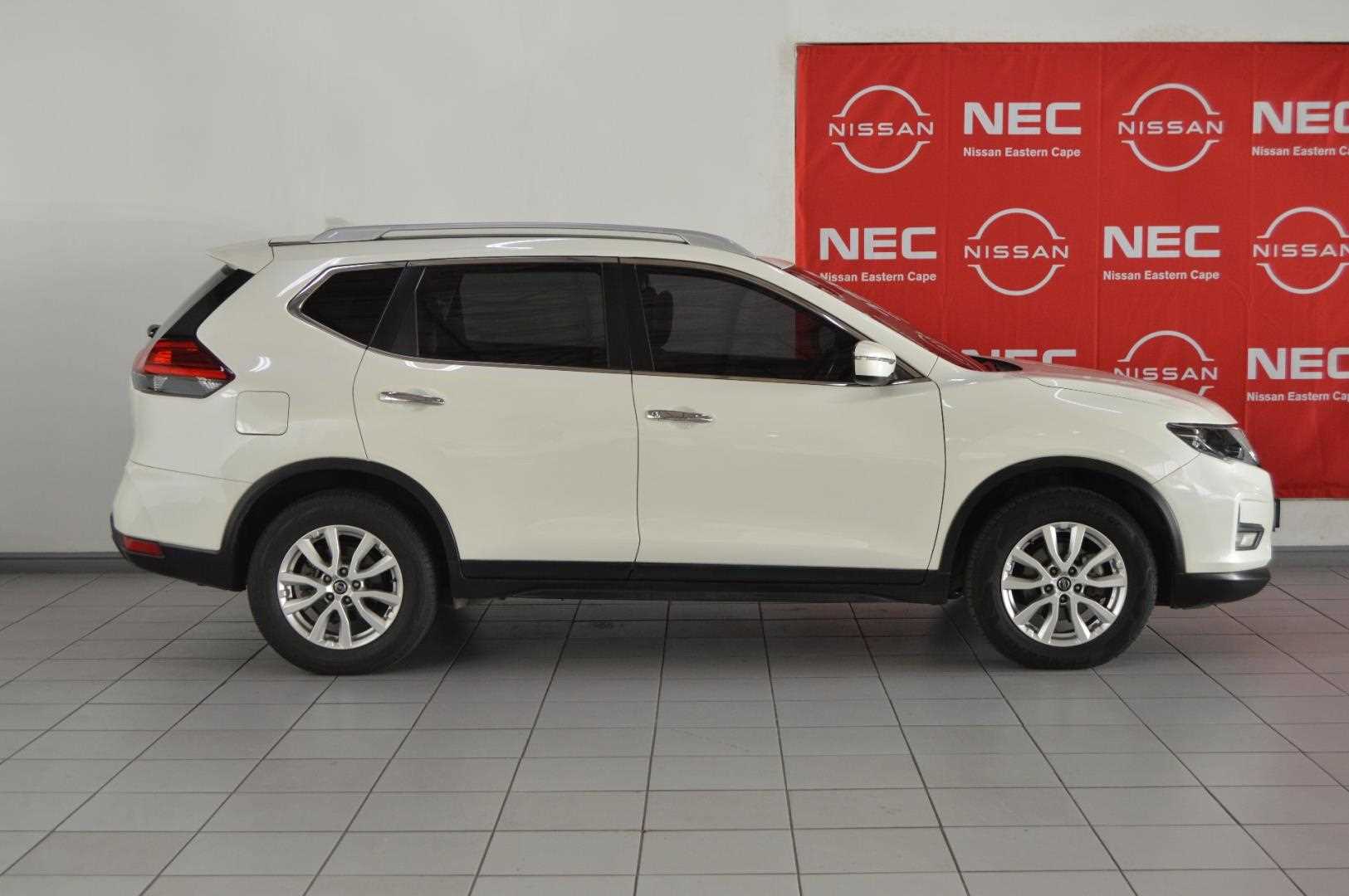 Nissan-2.5 Acenta 4X4 CVT2020-Eastern-Cape-Motors-Refurb