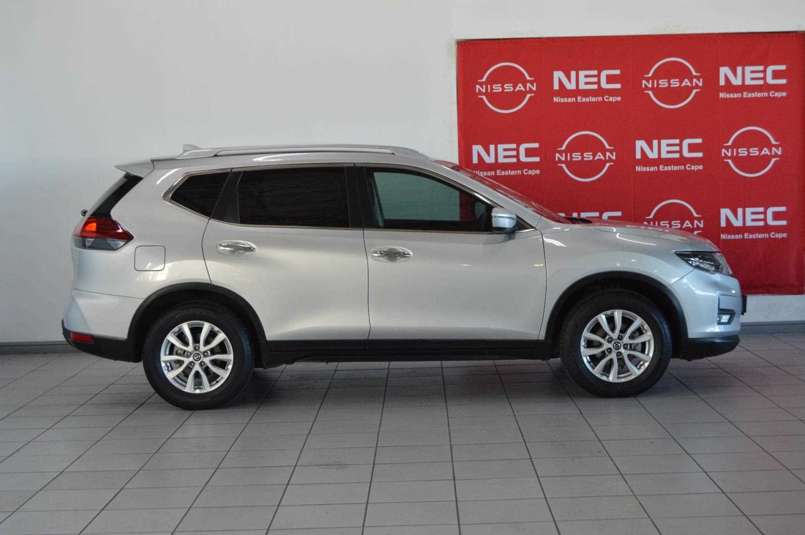 Nissan-2.5 Acenta 4X4 CVT2021-Eastern-Cape-Motors-Refurb
