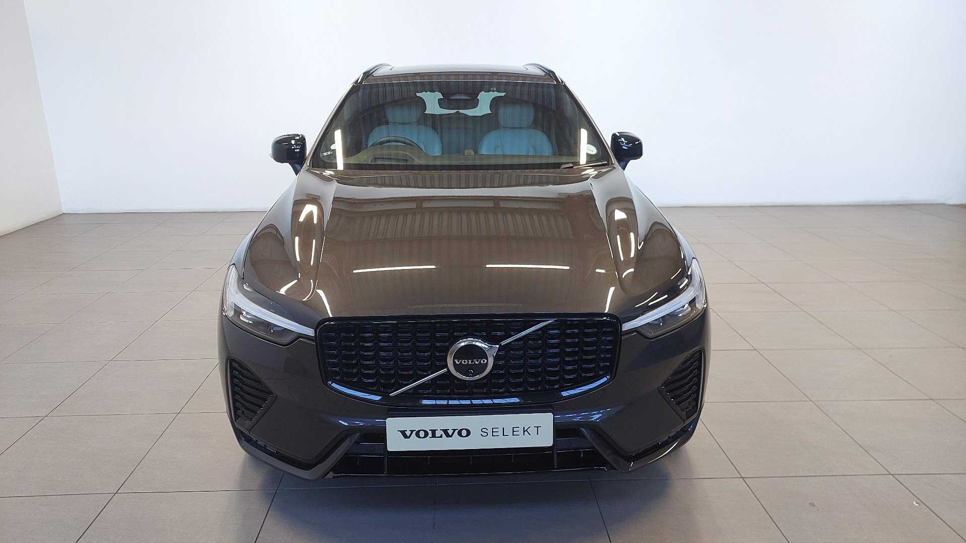 VOLVO-XC60 B5 ULTIMATE/ULTRA DARK GEARTRONIC AWD2024-Eastern-Cape-Motors-Used Showroom