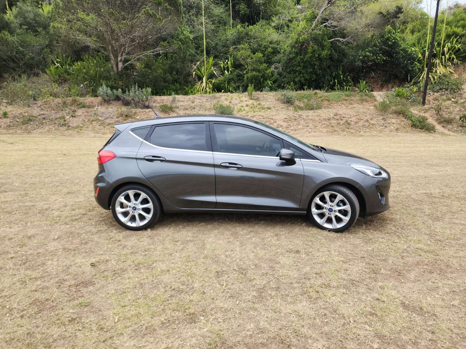 Ford-1.0 EcoBoost Trend 7AT 5DR2021-Eastern-Cape-Motors-Showroom