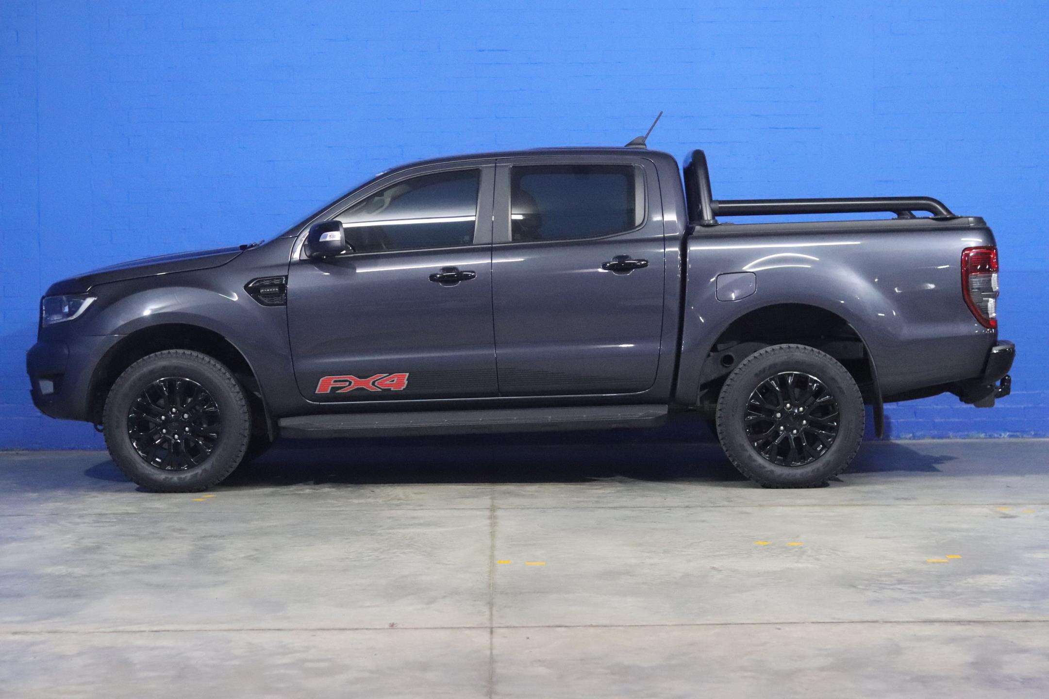 Ford-FX4 2.0D D/C P/U A/T 4X22021-Eastern-Cape-Motors-Showroom Used