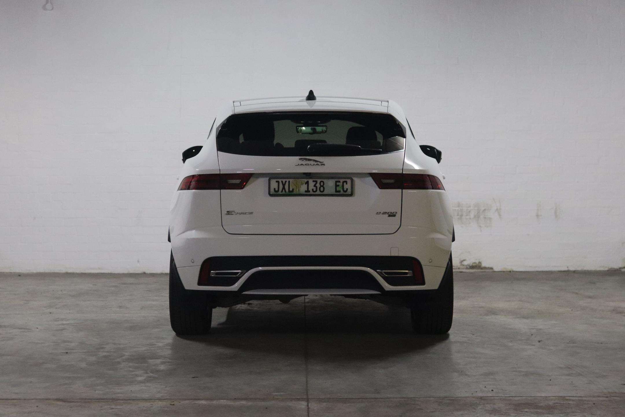 Jaguar-AWD 2.0 D 147kW D200 R-Dynamic S2022-Eastern-Cape-Motors-Used Showroom
