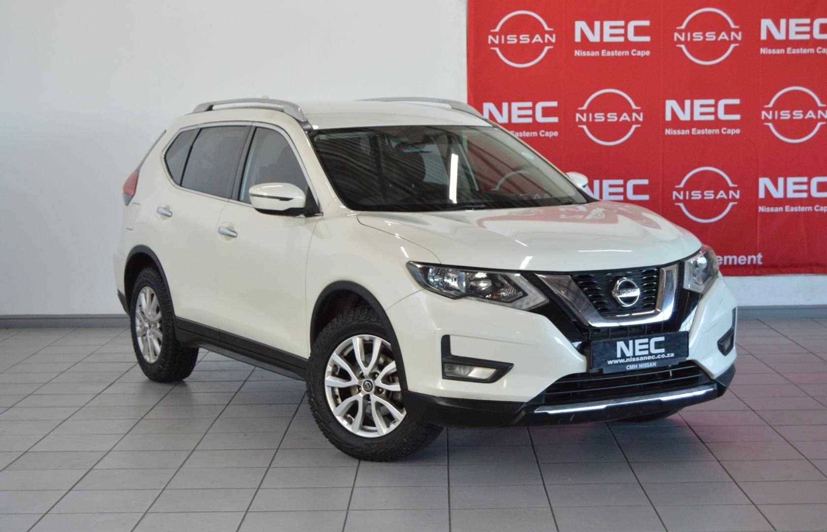 Nissan-2.5 Acenta 4X4 CVT2020-Eastern-Cape-Motors-Demonstrator