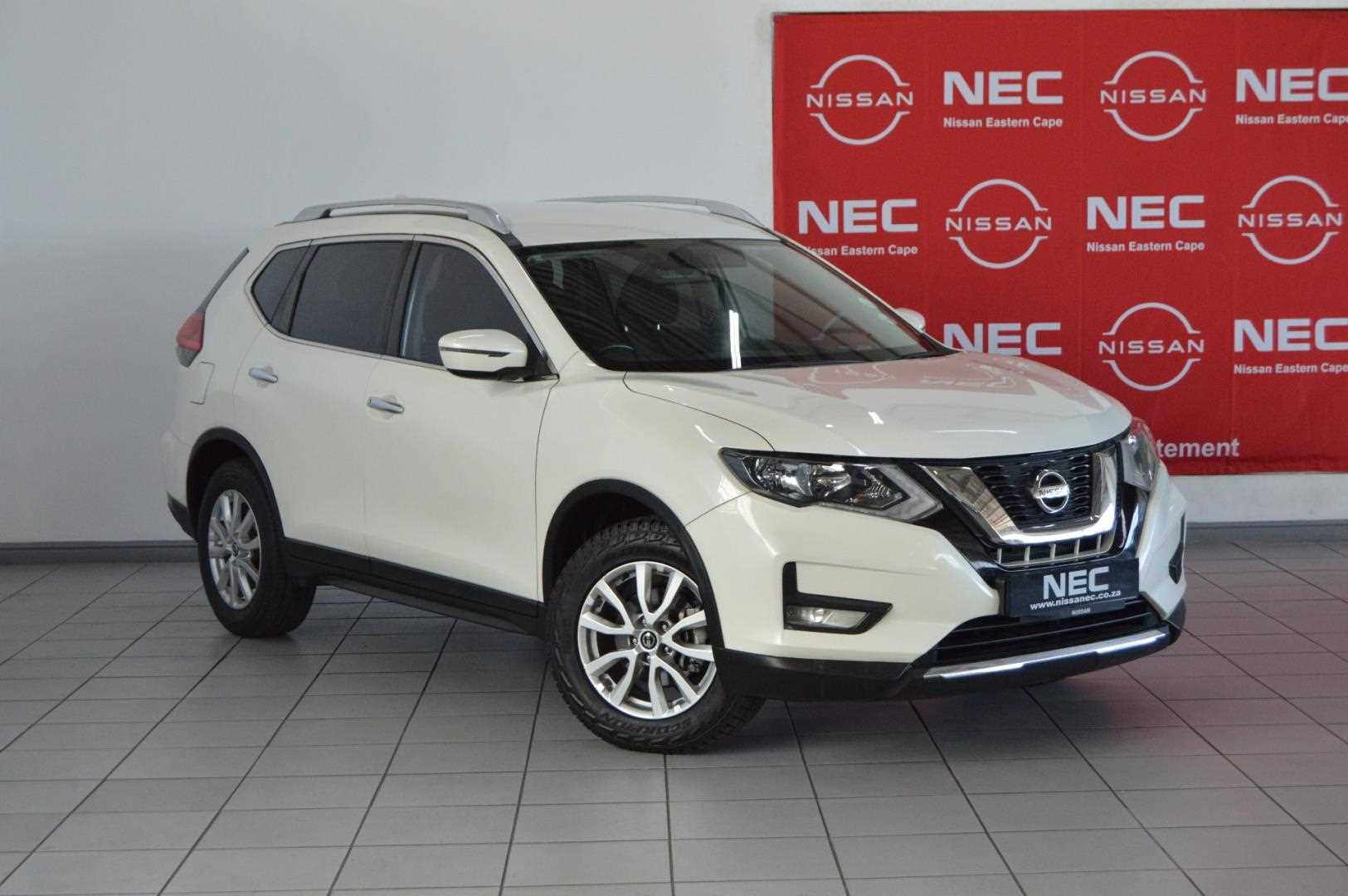 Nissan-2.5 Acenta 4X4 CVT2020-Eastern-Cape-Motors-Demonstrator