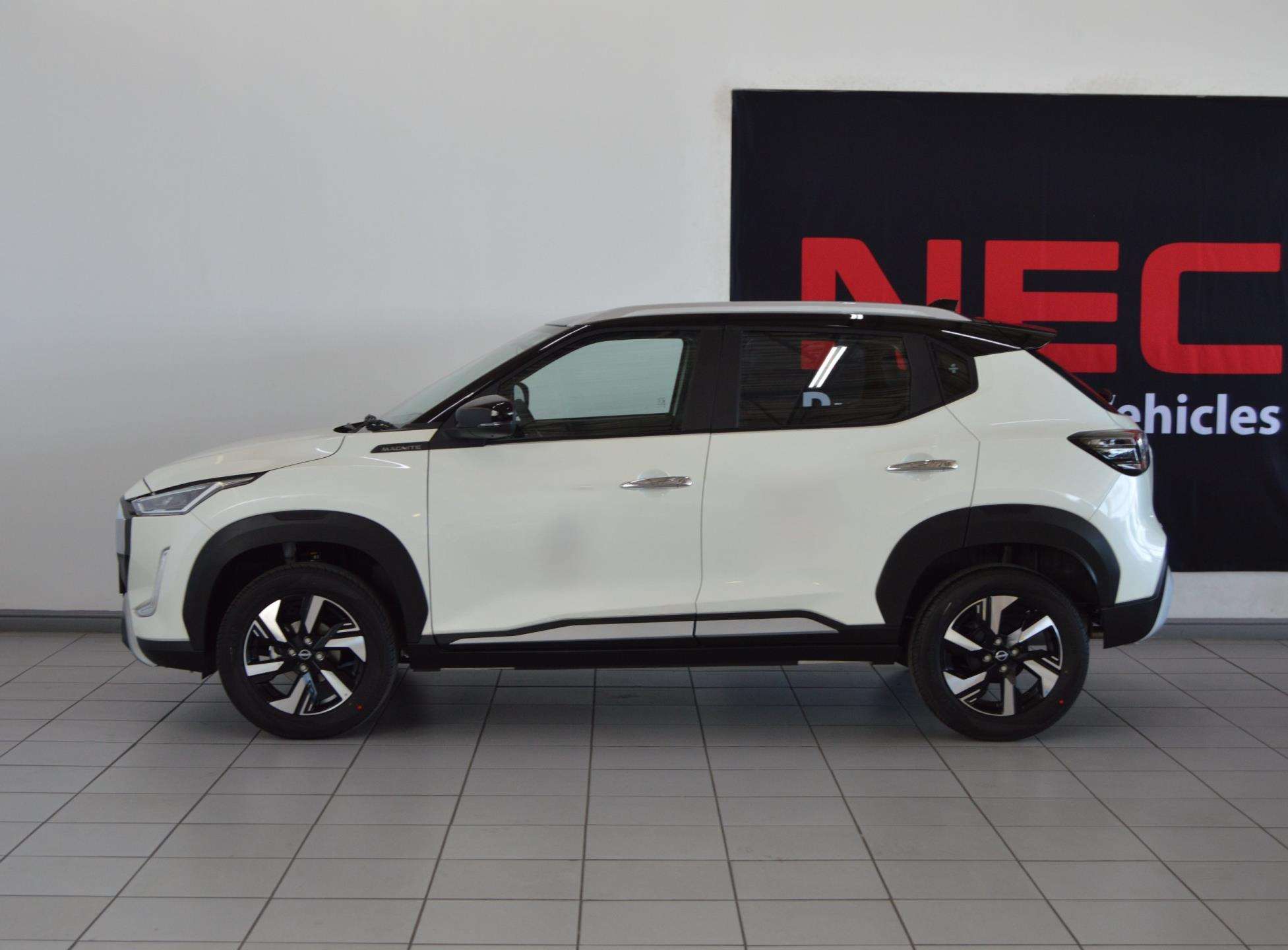 Nissan-1.0 Turbo Acenta CVT (DD0)2025-Eastern-Cape-Motors-Demonstrator