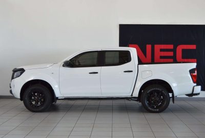 Nissan-2.5D XE 4X2 MT Double Cab2026-Eastern-Cape-Motors-Demonstrator
