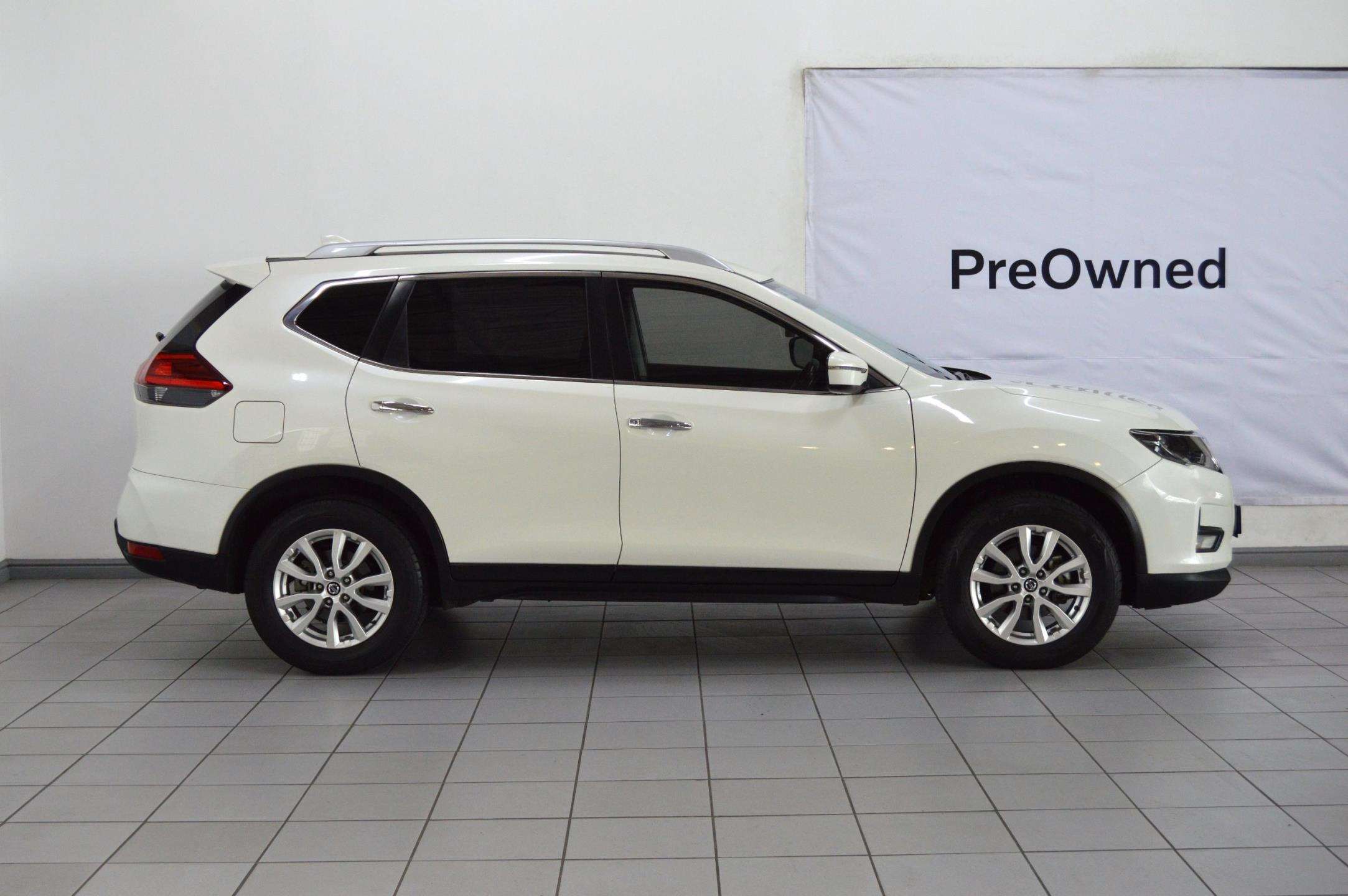 Nissan-2.5 Acenta 4X4 CVT2020-Eastern-Cape-Motors-Demo/Loaner Fleet