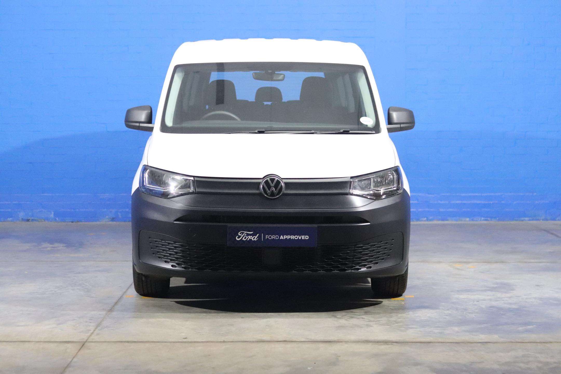 Volkswagen-Kombi 1.6i (7 Seat)2024-Eastern-Cape-Motors-Showroom Used