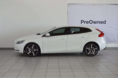 Volvo-T3 Essential2014-Eastern-Cape-Motors-Mazda Showroom