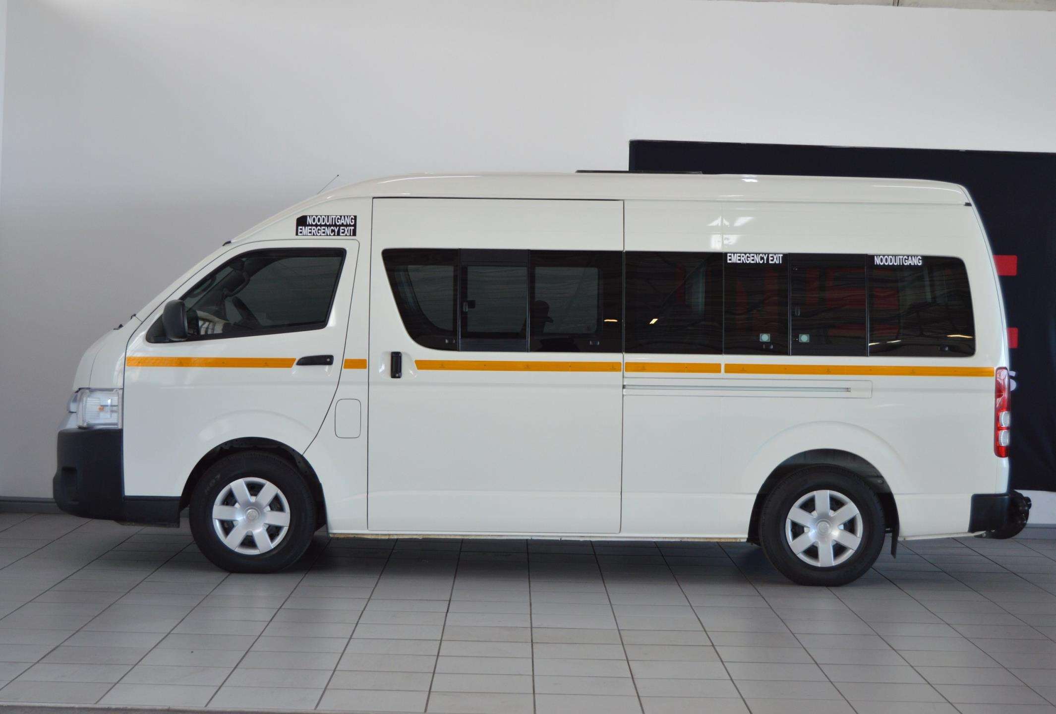 Toyota-2.5 D-4D Sesfikile 16s2025-Eastern-Cape-Motors-Refurb