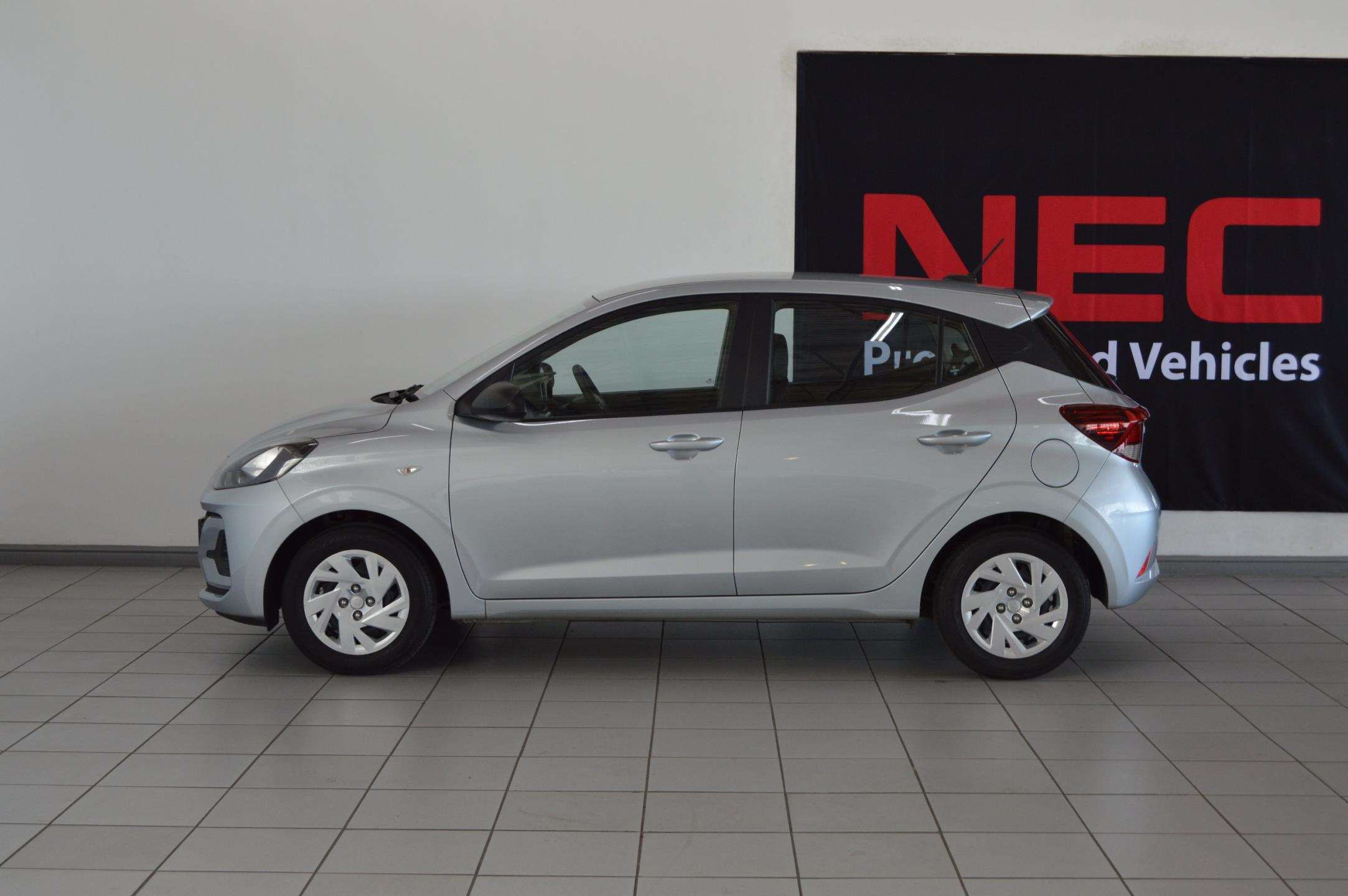 Hyundai-I10 1.0 Motion2024-Eastern-Cape-Motors-Refurb