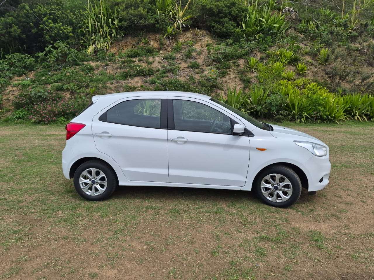 Ford-1.5 Titanium 5MT 5DR2018-Eastern-Cape-Motors-Showroom