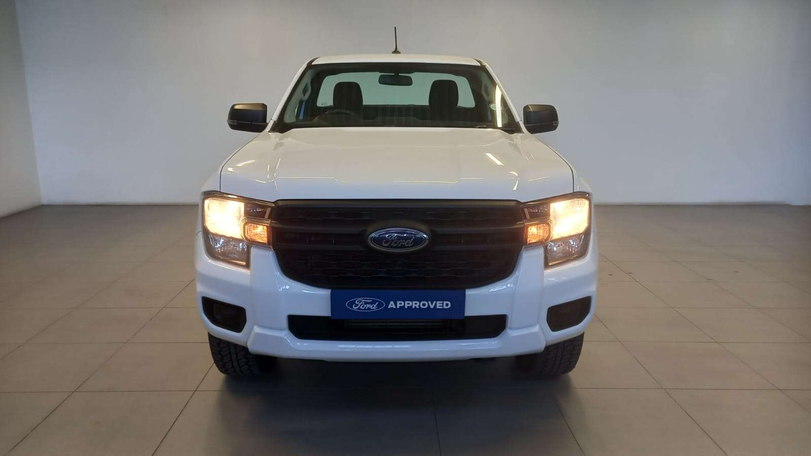FORD-RANGER 2.0D XL HR 4X4 S/C P/U2023-Eastern-Cape-Motors-Showroom Used