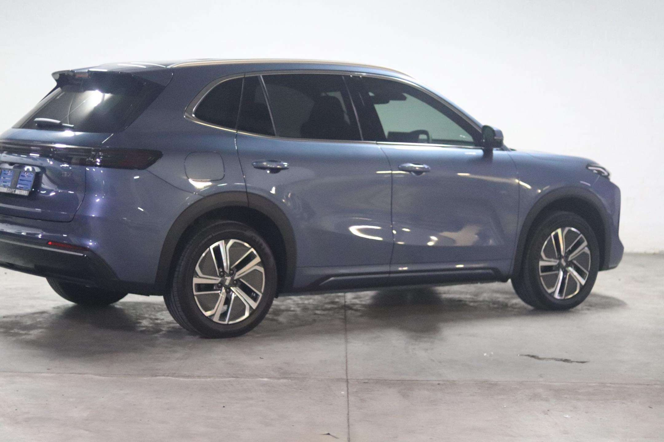 Geely-E5 EM-i ASPIRE (PHEV)2025-Eastern-Cape-Motors-Demo/Loaner Fleet