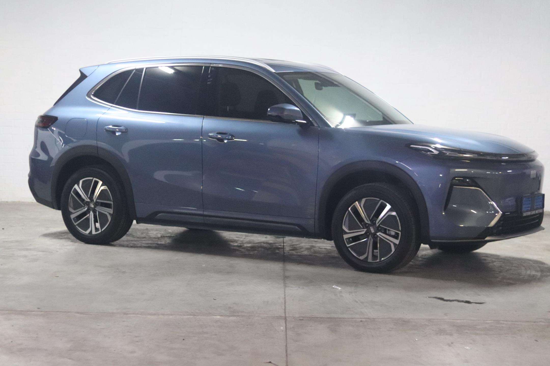Geely-E5 EM-i ASPIRE (PHEV)2025-Eastern-Cape-Motors-Demo/Loaner Fleet
