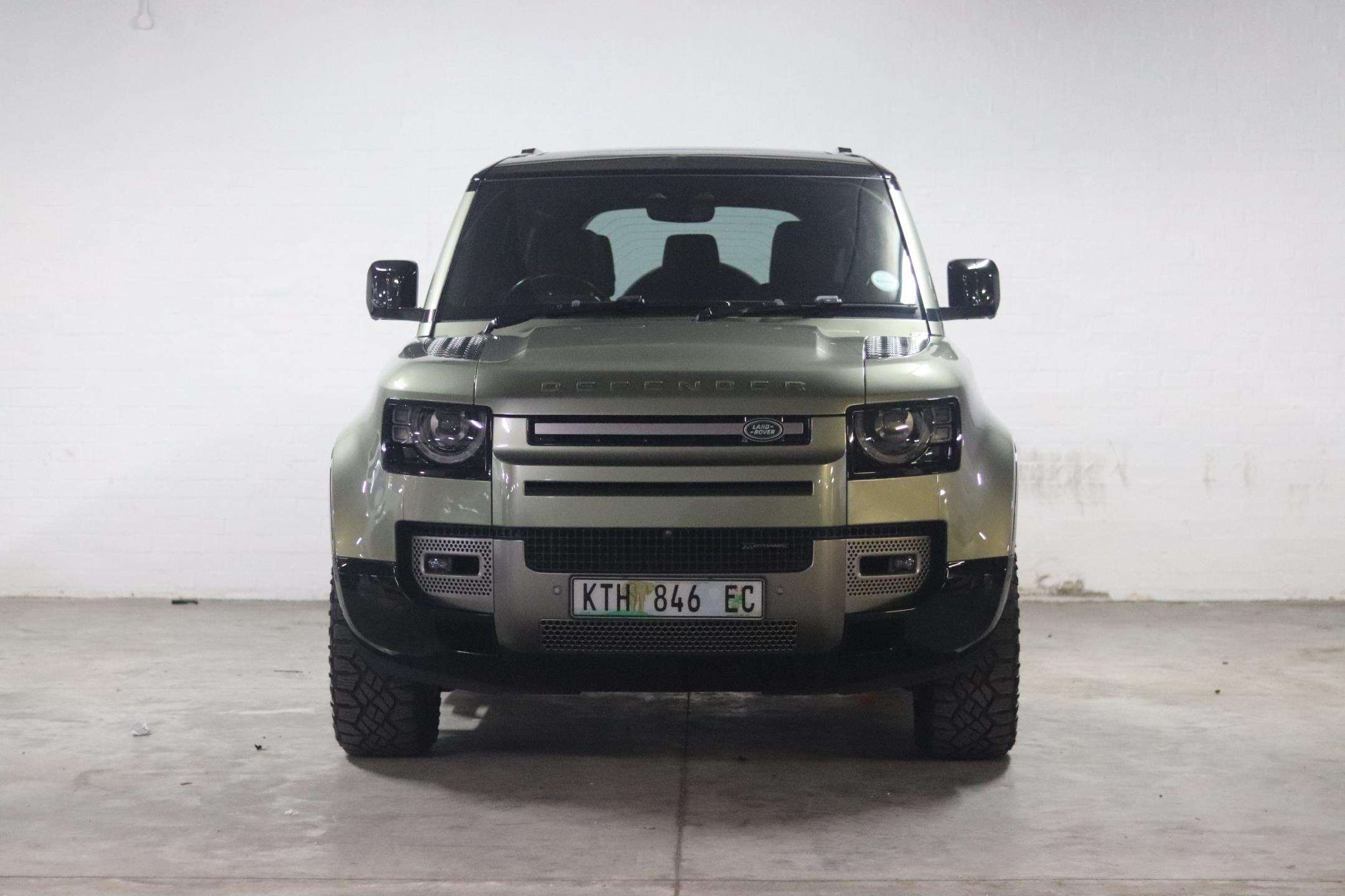 Land Rover-110 D300 SE X-Dynamic (221KW)2022-Eastern-Cape-Motors-Used Showroom