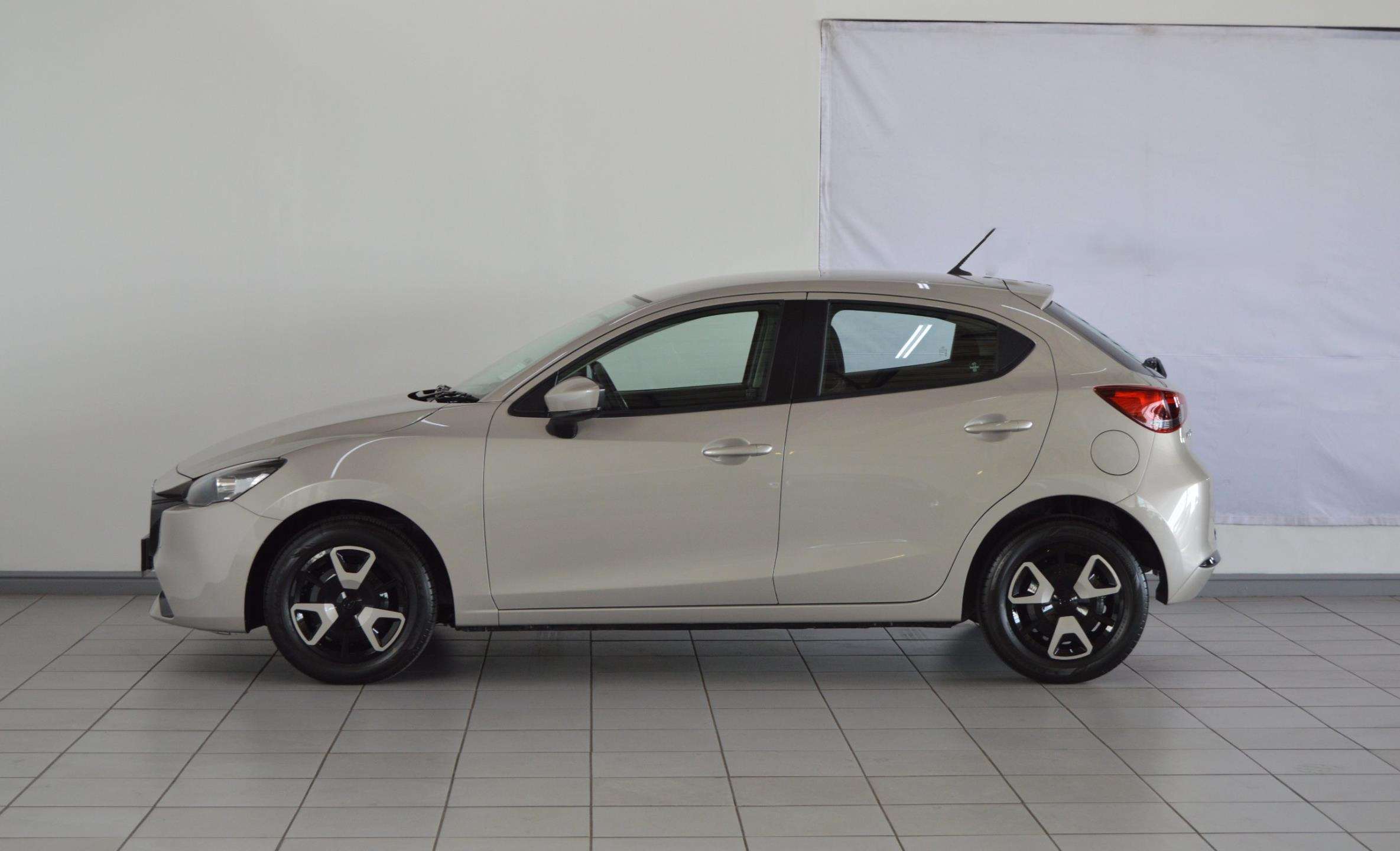 Mazda-1.5L Active 6MT 5-DR2026-Eastern-Cape-Motors-Demo/Loaner Fleet