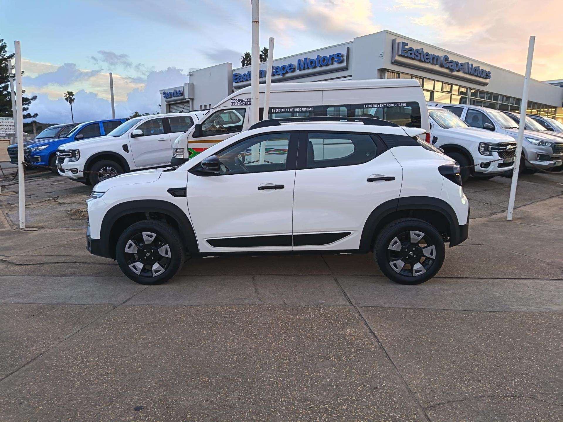 Renault-1.0L Techno2026-Eastern-Cape-Motors-Showroom