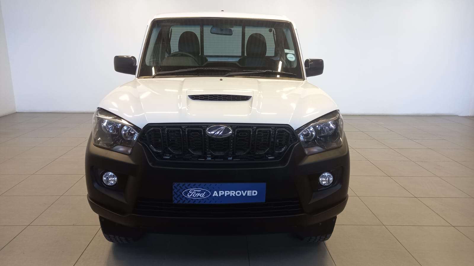 Mahindra-PIK UP 2.2 mHAWK S4 4X4 P/U S/C2025-Eastern-Cape-Motors-Showroom Used