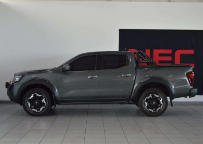 Nissan-2.5D LE 4x2 AT Double Cab2021-Eastern-Cape-Motors-Refurb