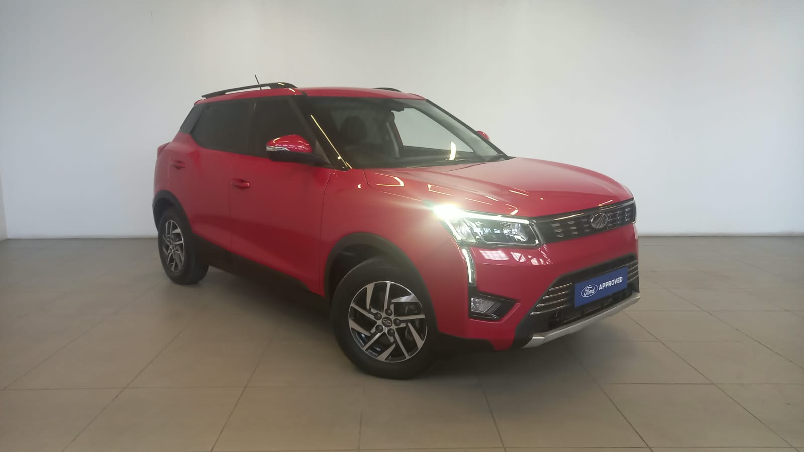 MAHINDRA-XUV300 1.5D (W8)2022-Eastern-Cape-Motors-Showroom Used