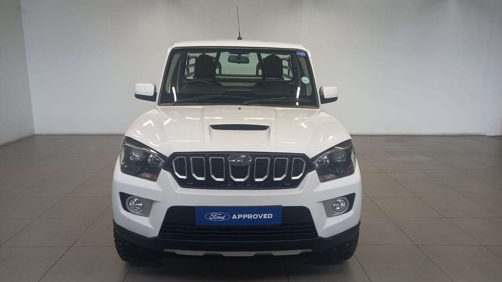Mahindra-PIK UP 2.2 mHAWK S6 REFRESH P/U S/C2024-Eastern-Cape-Motors-Showroom Used