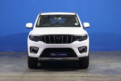 Mahindra-2.2D 4X4 A/T (Z8L)2023-Eastern-Cape-Motors-Used Showroom