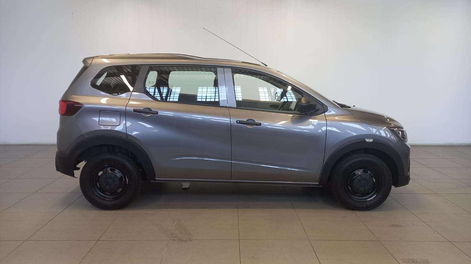 Renault-TRIBER 1.0 EVOLUTION2026-Eastern-Cape-Motors-Showroom Used